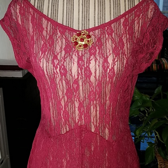 NWOT Lacy Rose Dress with Hankerchief Hem - Picture 2 of 5
